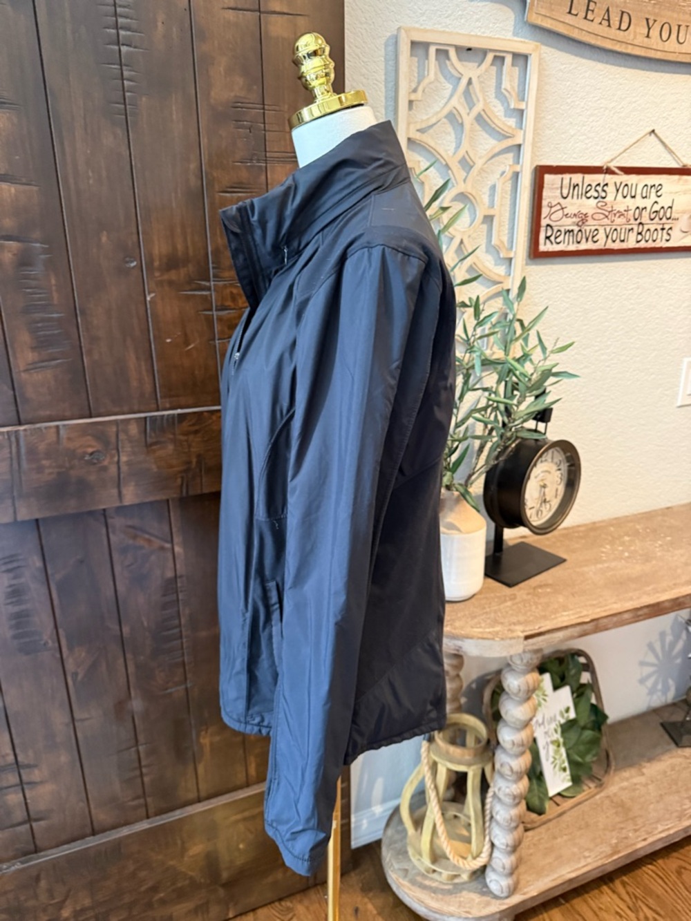 Kirkland Signature Black Women's Lightweight Bomber Jacket - Picture 2 of 4